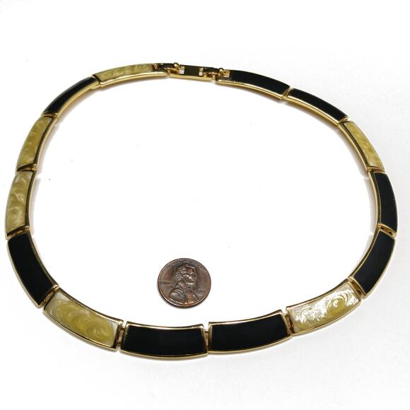 Vintage Monet Black & Cream Enamel Necklace, Gold Plated, 1980s - Picture 5 of 10